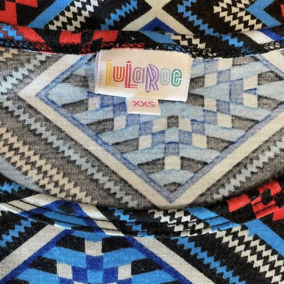 LuLaRoe XXS Irma Tee Red Blue Gray Geometric Hi-Low Top - Picture 4 of 4